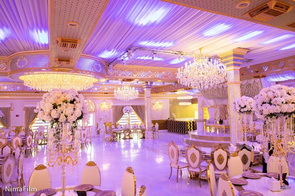 A Classic Ballroom at Chic Venue Golden Place
